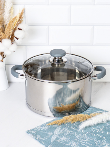 Кастрюля 5,8 л Евро / LB-S-1931B-8B-5,8 /уп 1/ индукция/ ручки с силиконом/ Гофрокороб/ KISIGA