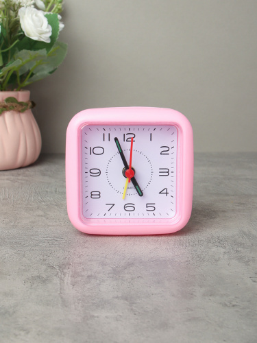 Будильник 7,2х3,5х7,2 см / 8035-1 розовый /уп 300/ 737935     