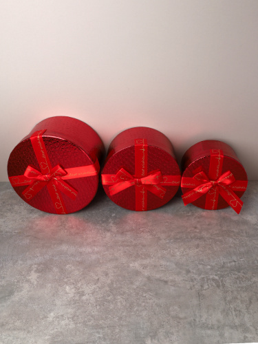 Коробка подарочная круглая 3 штуки 20х20х11 см / 3406-02 /уп 30/красная