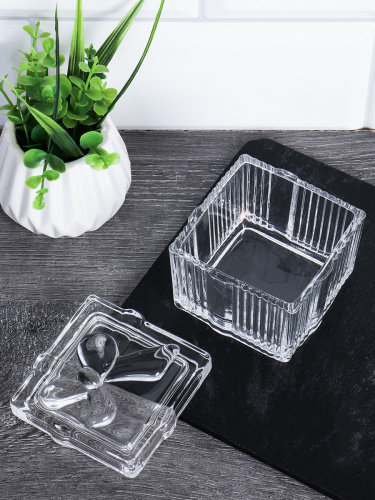 Солонка с крышкой 150 мл / G24006-1 /уп 48/