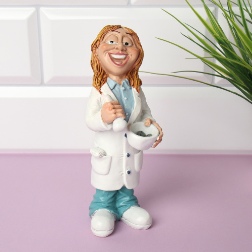 Фигурка Врач 16 см / 2056 /уп 72/