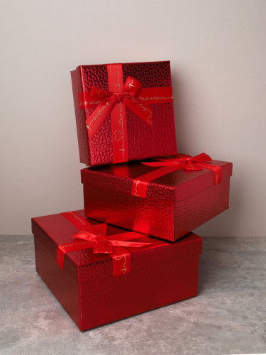 Коробка подарочная квадратная 3 штуки 19х19 см / 3403-A22-R /уп 36/красная