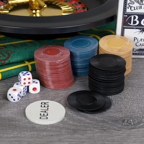 Набор игровой фишки, карты, рулетка, кости, сукно / 6650 /уп 8/