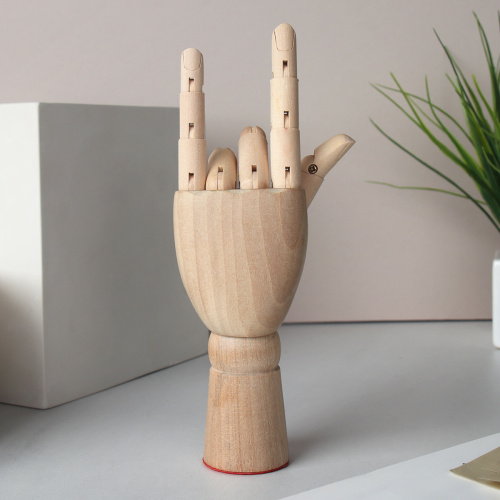 Сувенир рука деревянная левая 18 см / H-18 /уп 100/