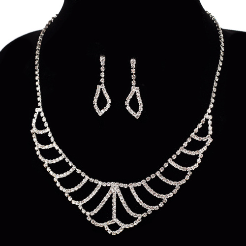 Колье со стразами и серьги гвоздики 3 см/ 6768 /уп 12/серьги