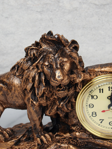 Часы статуэтка Лев 19x30 см / 8061A /уп 24/