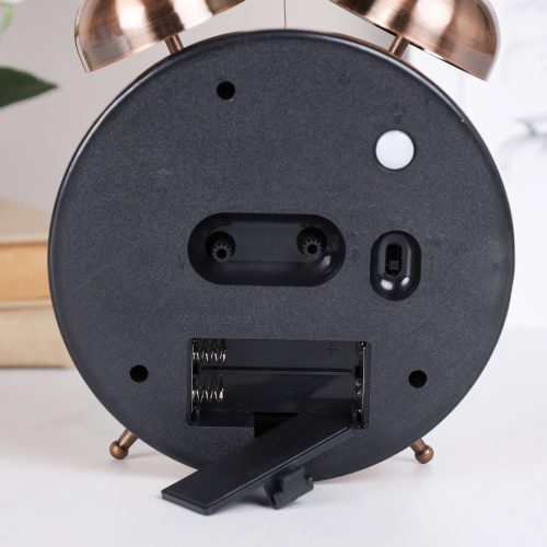 Будильник 13,5х6,5х20 см / 672 /уп 40/ 