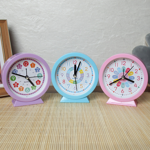 Будильник 11,2х3,8х11,9 см / G1582 /уп 100/обучают времени