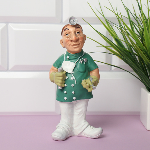 Фигурка Врач 16 см / 2048 /уп 72/